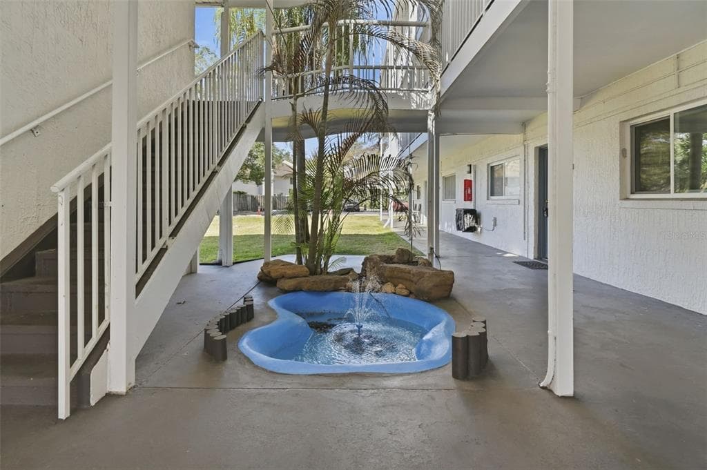 320 LAKEVIEW STREET 123 photo 24