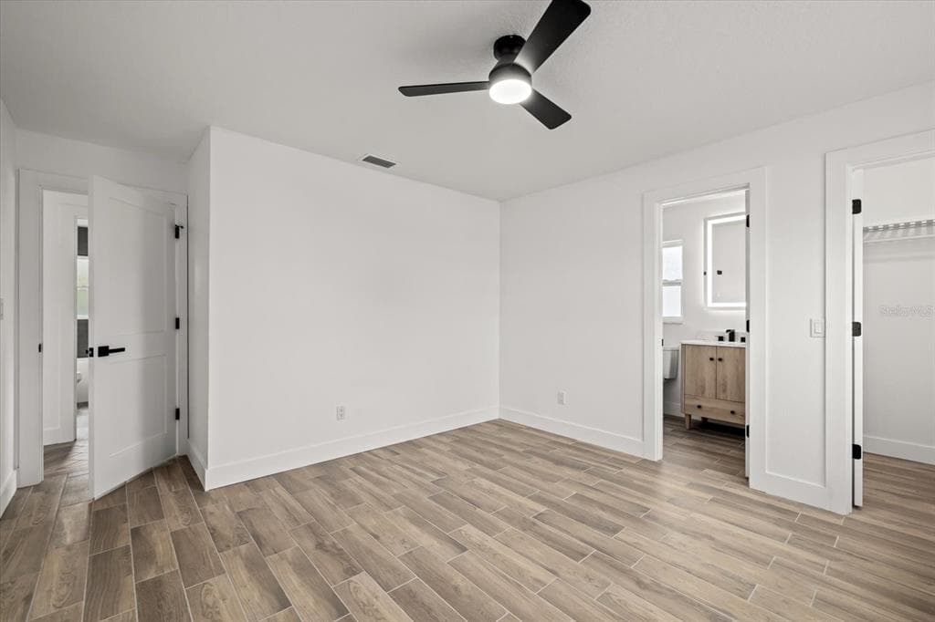 912 21ST AVENUE W photo 11