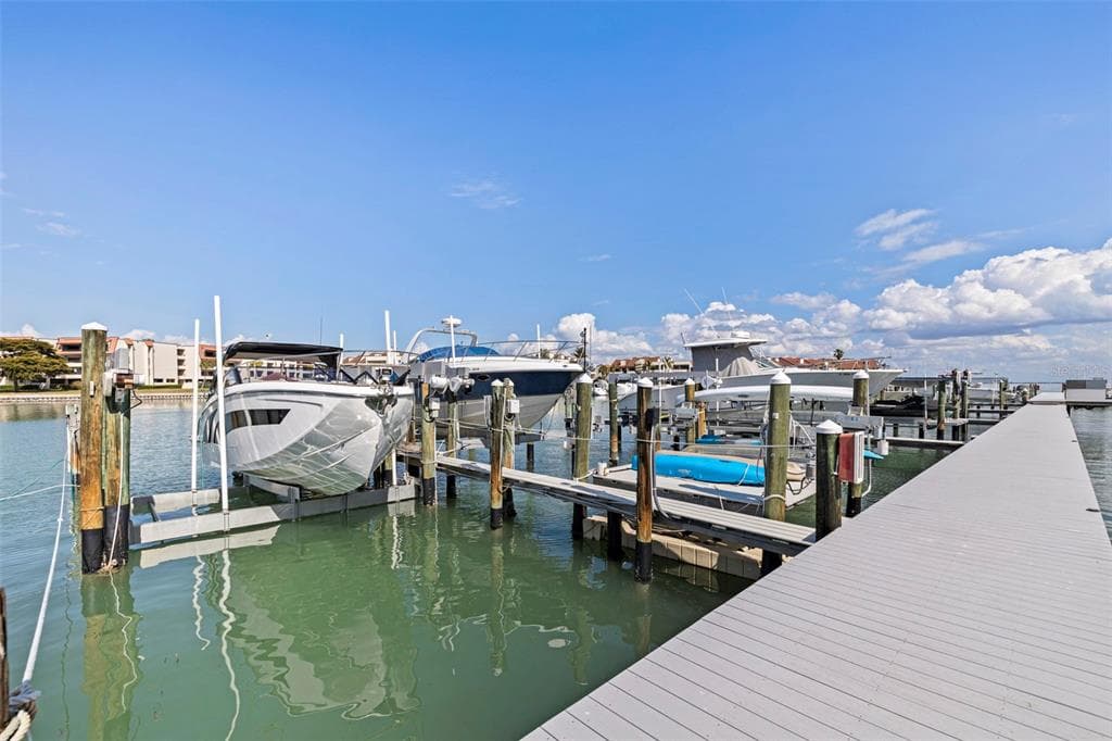 117 YACHT CLUB LANE 5