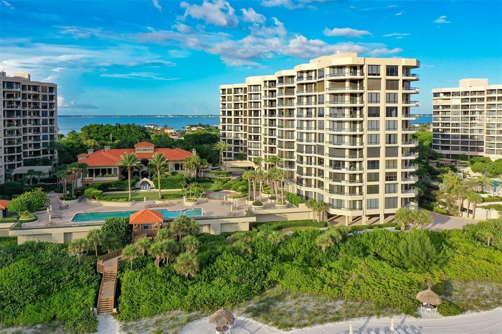 1241 GULF OF MEXICO DRIVE 111 photo 25
