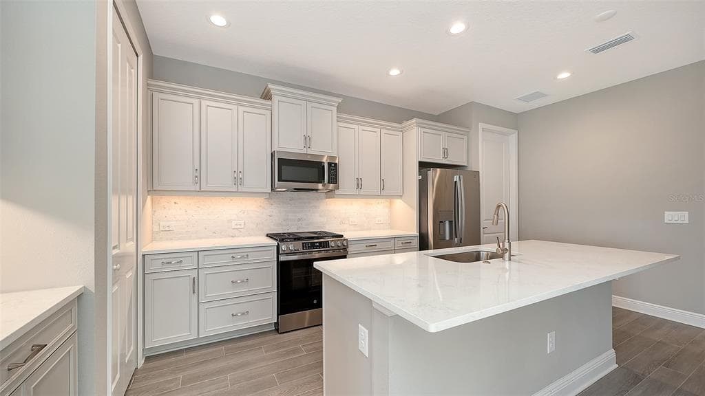 2118 SYLVESTER PALM LANE photo 16