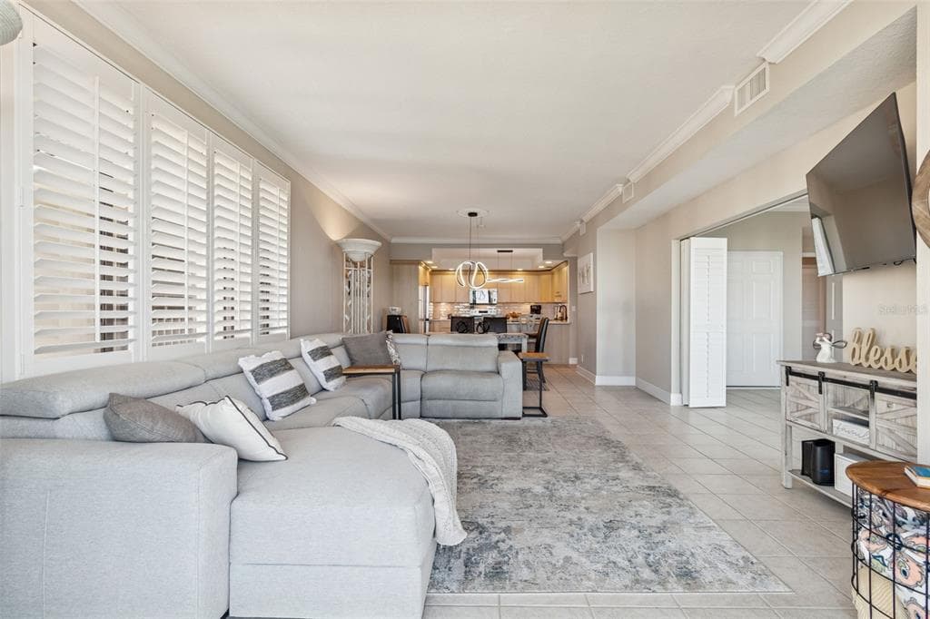 4 BELLEVIEW BOULEVARD 701 photo 23
