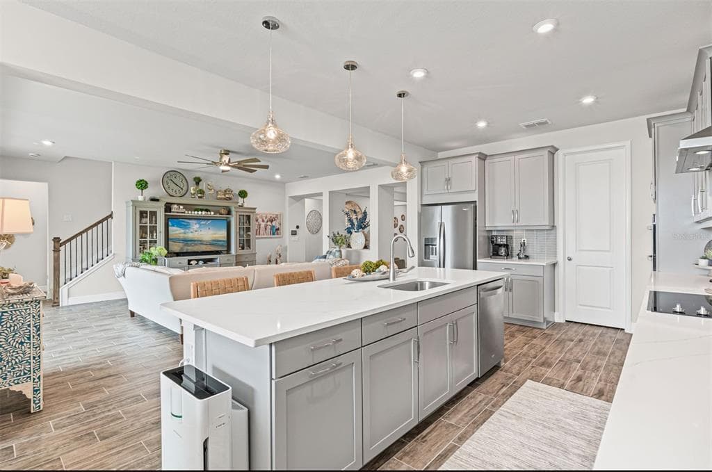20380 SYMPHONY PLACE photo 12