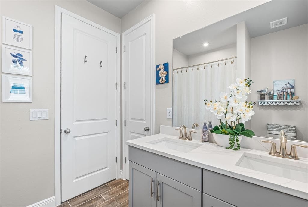 20380 SYMPHONY PLACE photo 22