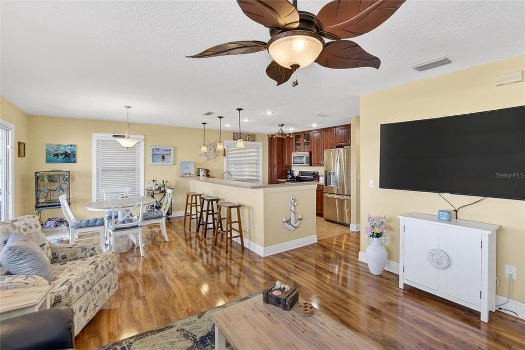 6331 LONNIE LEE LANE 4