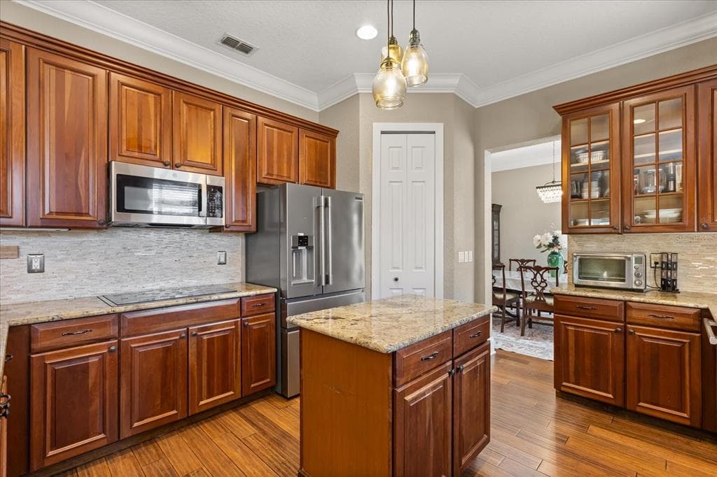2450 DAHLGREN WAY photo 20