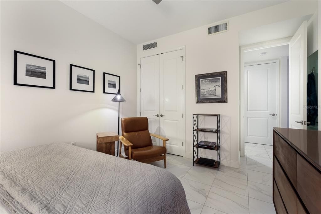 376 ARUBA CIRCLE 203 photo 23