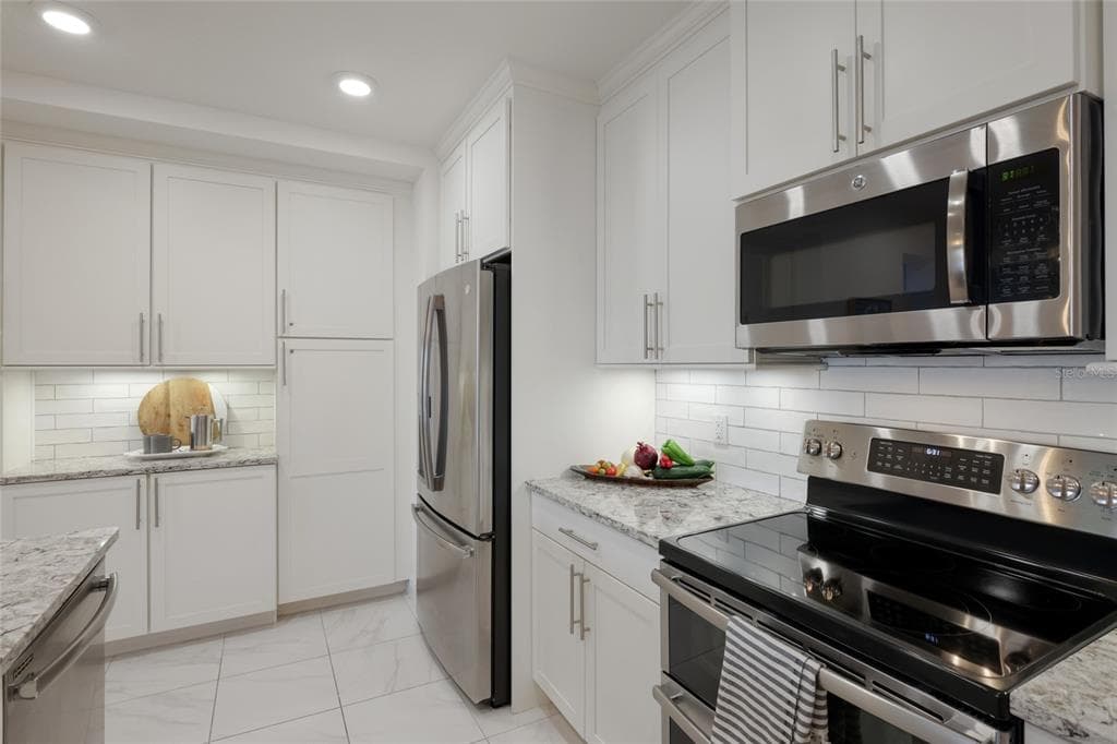 376 ARUBA CIRCLE 203 photo 13