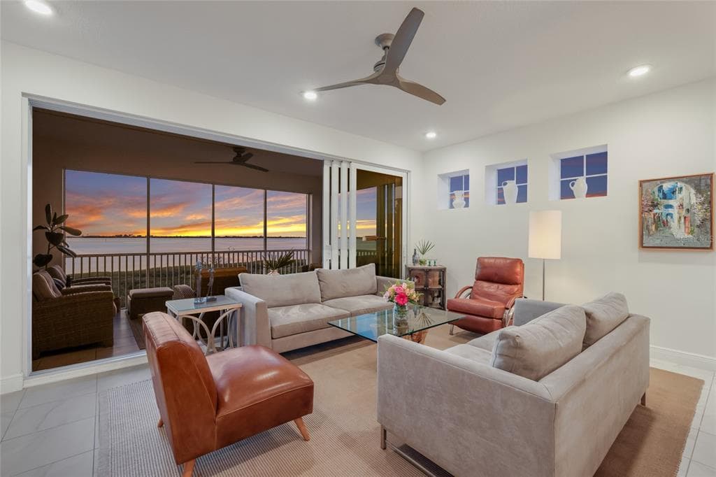 376 ARUBA CIRCLE 203 photo 10