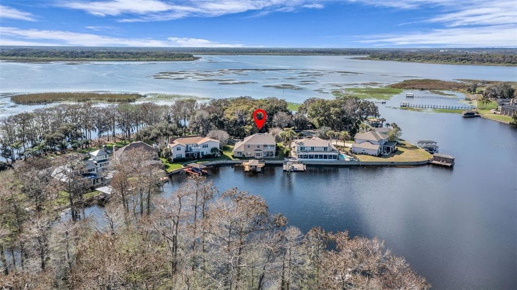 1425 RIVIERA DRIVE 2