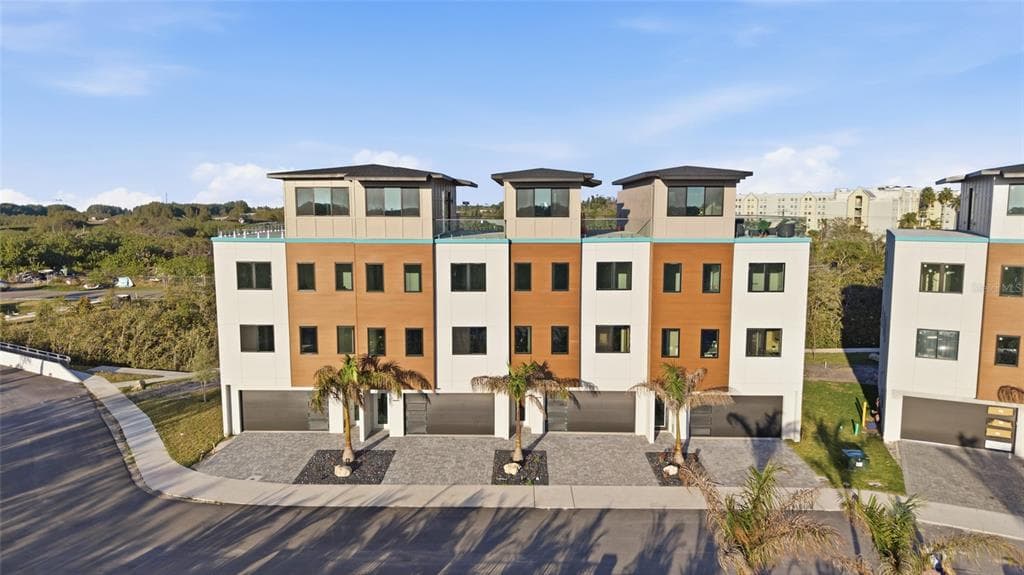 5956 AQUA RESERVE BOULEVARD 3