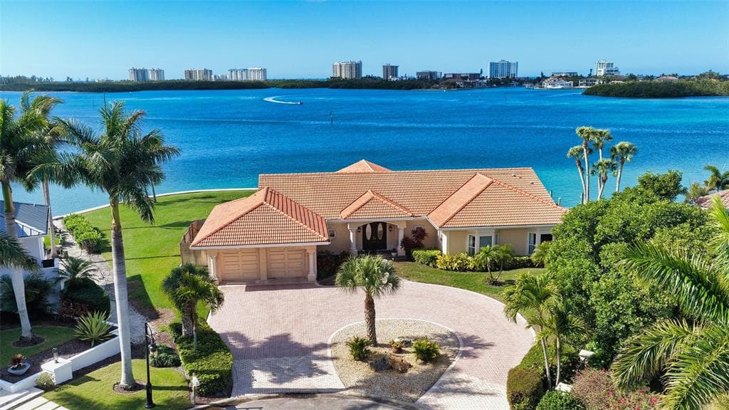 376 WEST ROYAL FLAMINGO DRIVE photo 1