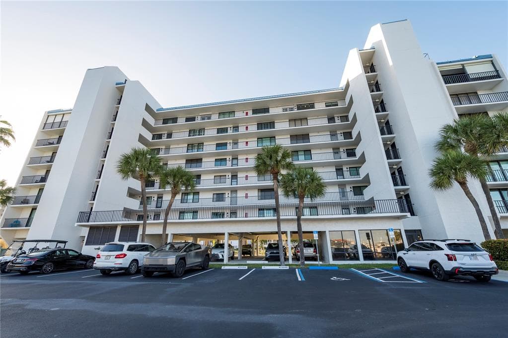 1591 GULF BOULEVARD #203S 3