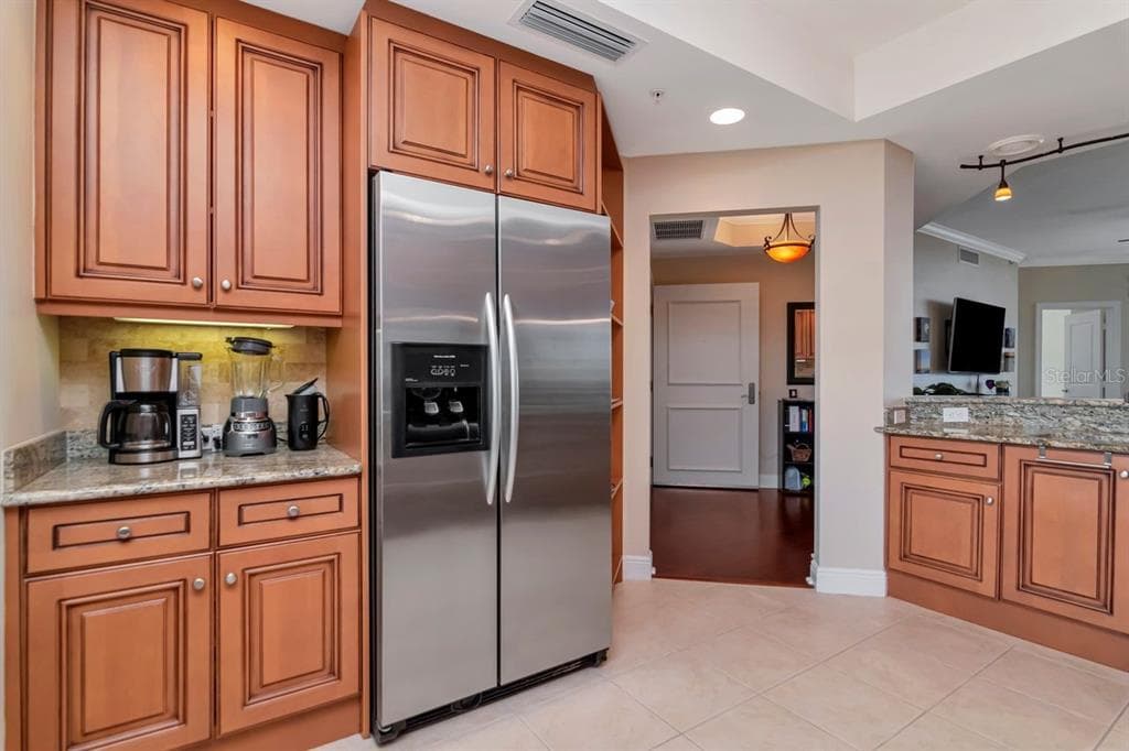 5823 BOWEN DANIEL DRIVE 604 photo 11