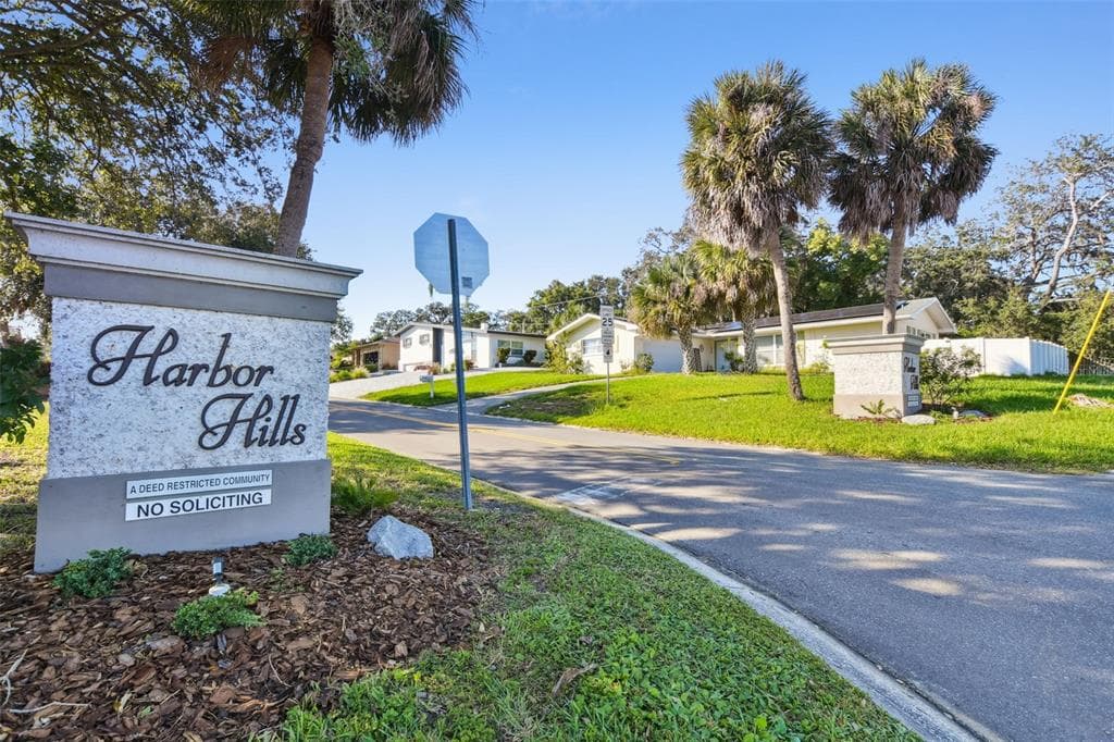 4415 CLEARWATER HARBOR DRIVE N 2