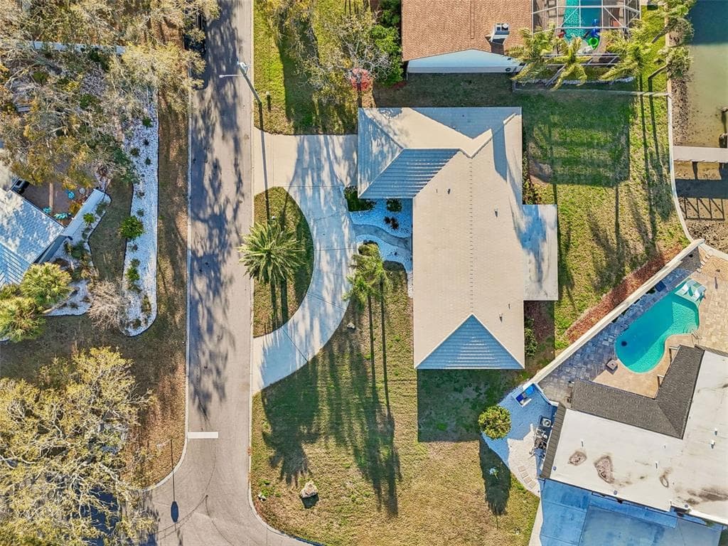 4415 CLEARWATER HARBOR DRIVE N photo 7
