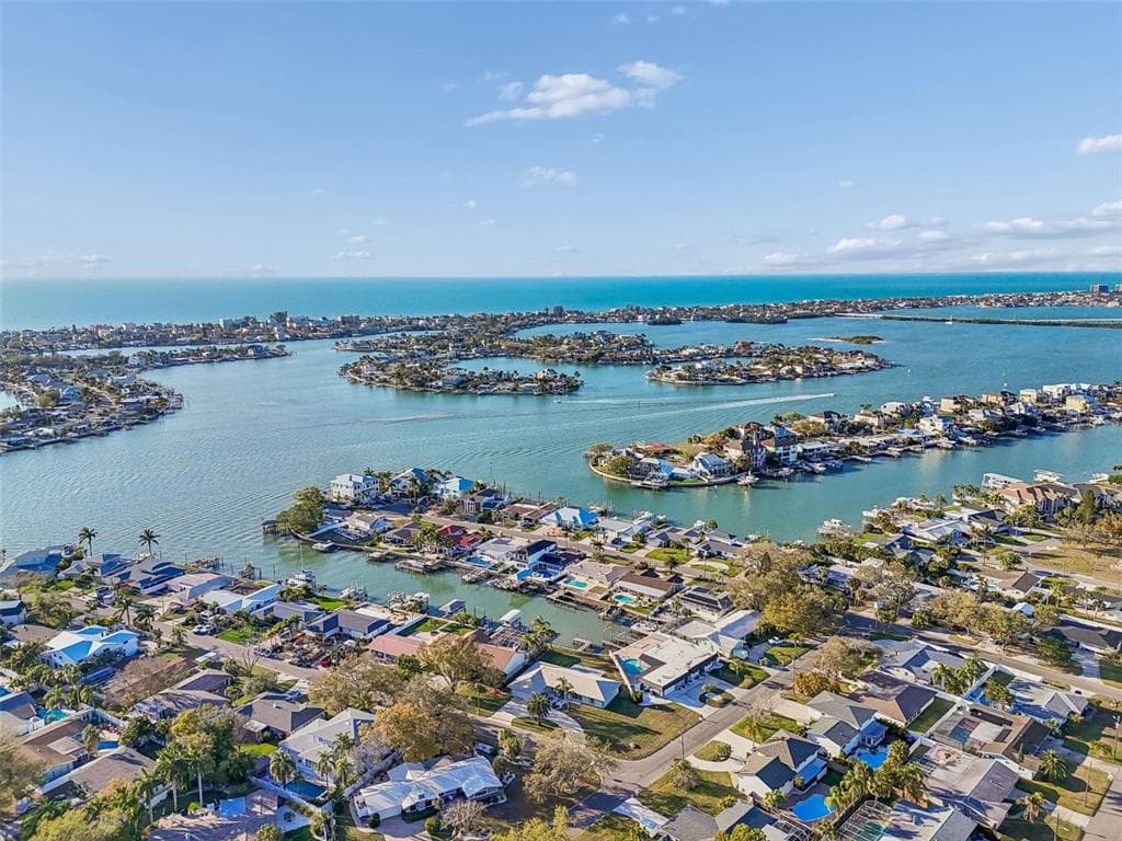 4415 CLEARWATER HARBOR DRIVE N photo 8