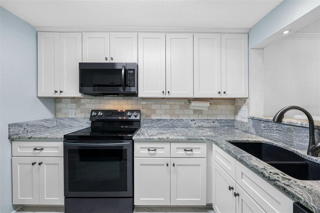 14900 GULF BOULEVARD 304 photo 7