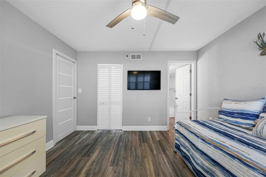 14900 GULF BOULEVARD 304 photo 19