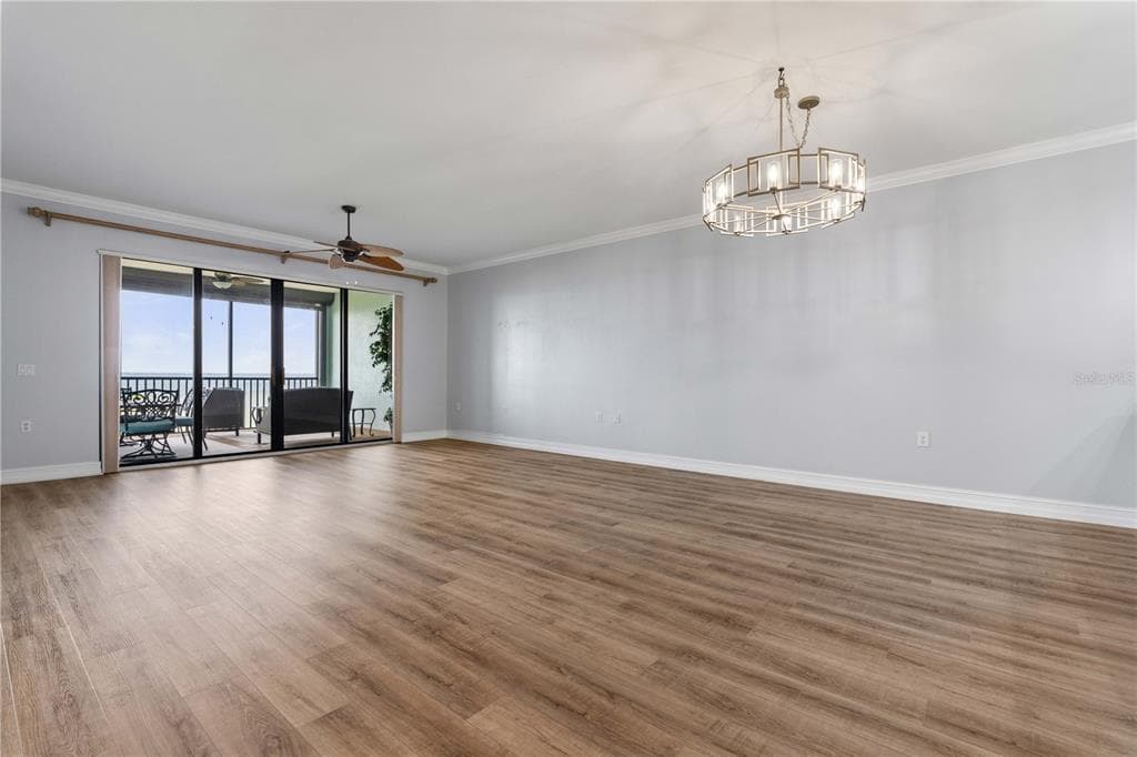 87 VIVANTE BOULEVARD 8742 photo 3