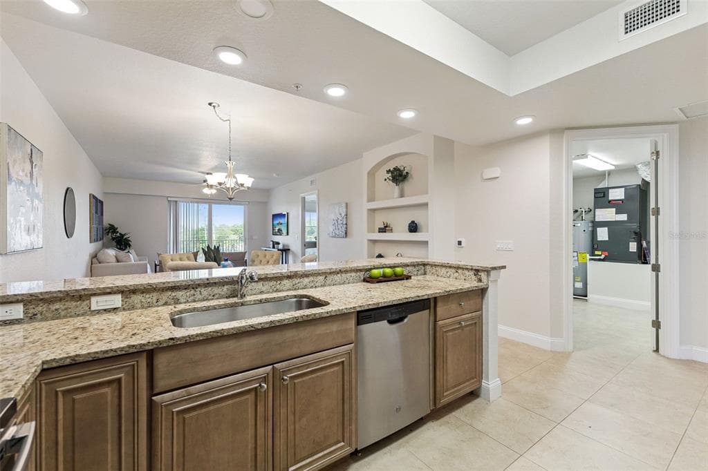 3 RIVERWALK DRIVE #404 5