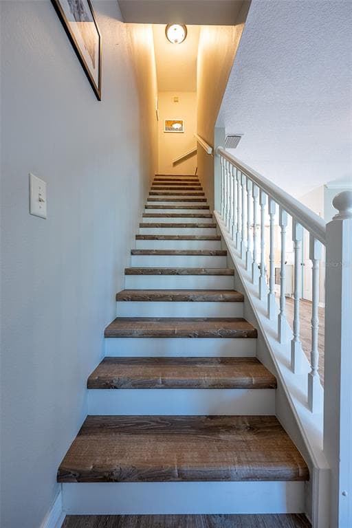 510 RYANS WOODS LANE photo 17