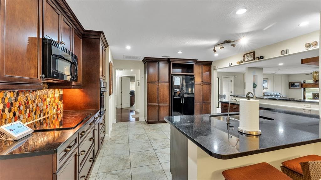 1007 ROLLING WOODS LANE photo 18