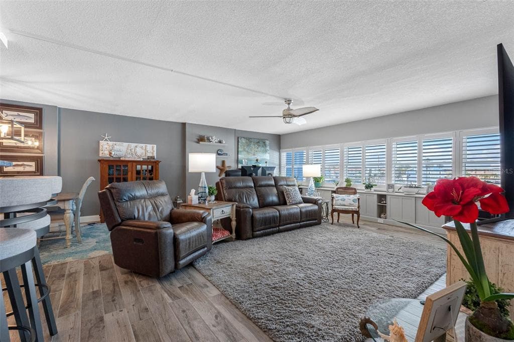 17400 GULF BOULEVARD I3 photo 4