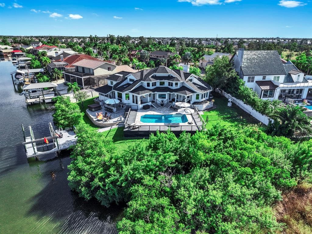 945 BUNKER VIEW DRIVE 2
