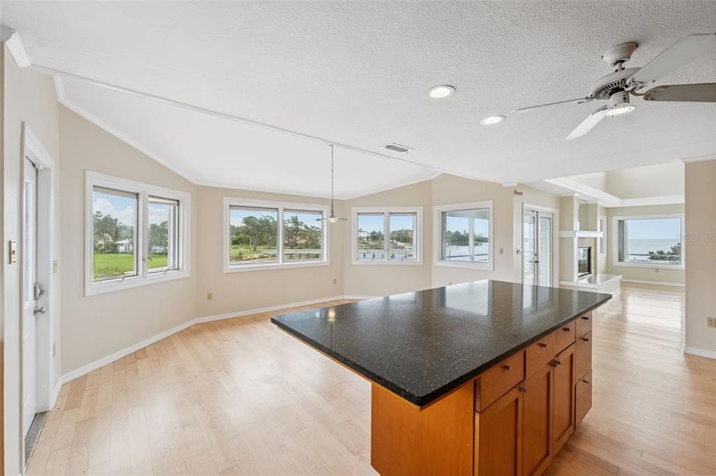 1906 GULFVIEW DRIVE photo 19