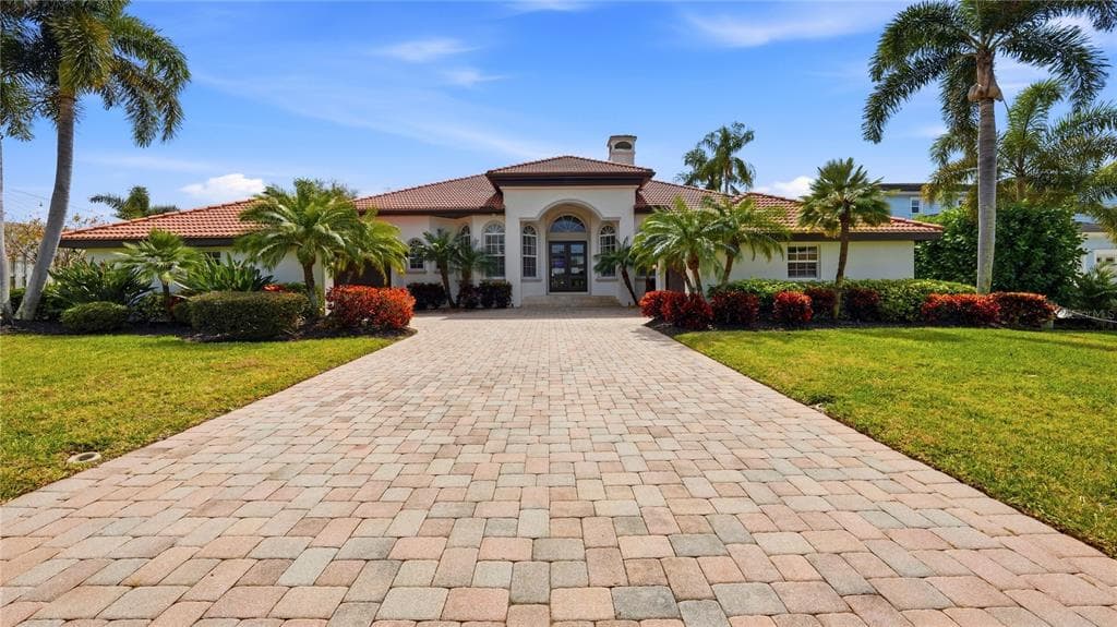 7637 COVE TERRACE 3