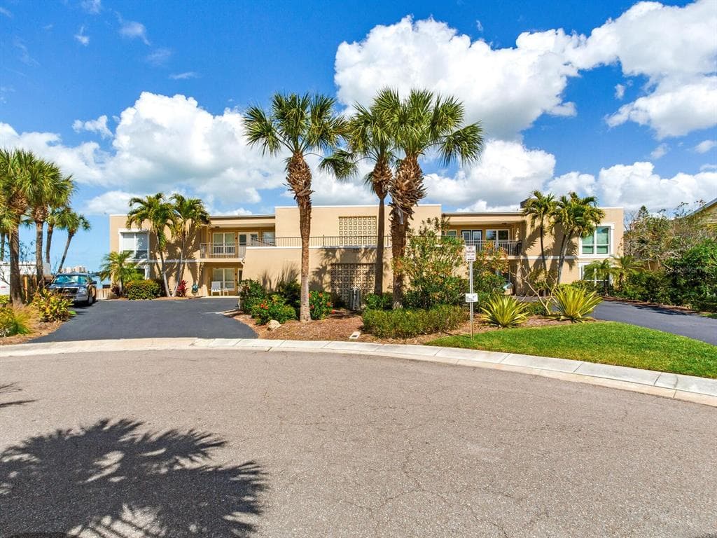 210 DOLPHIN POINT #B 2