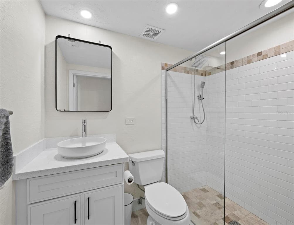 726 JUNGLE QUEEN WAY photo 22