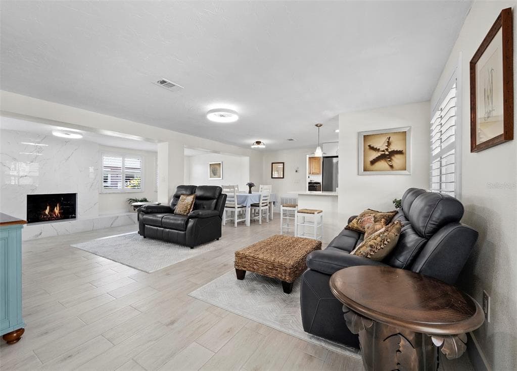 726 JUNGLE QUEEN WAY 5