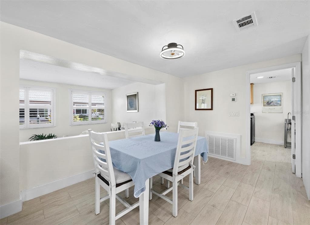 726 JUNGLE QUEEN WAY photo 9