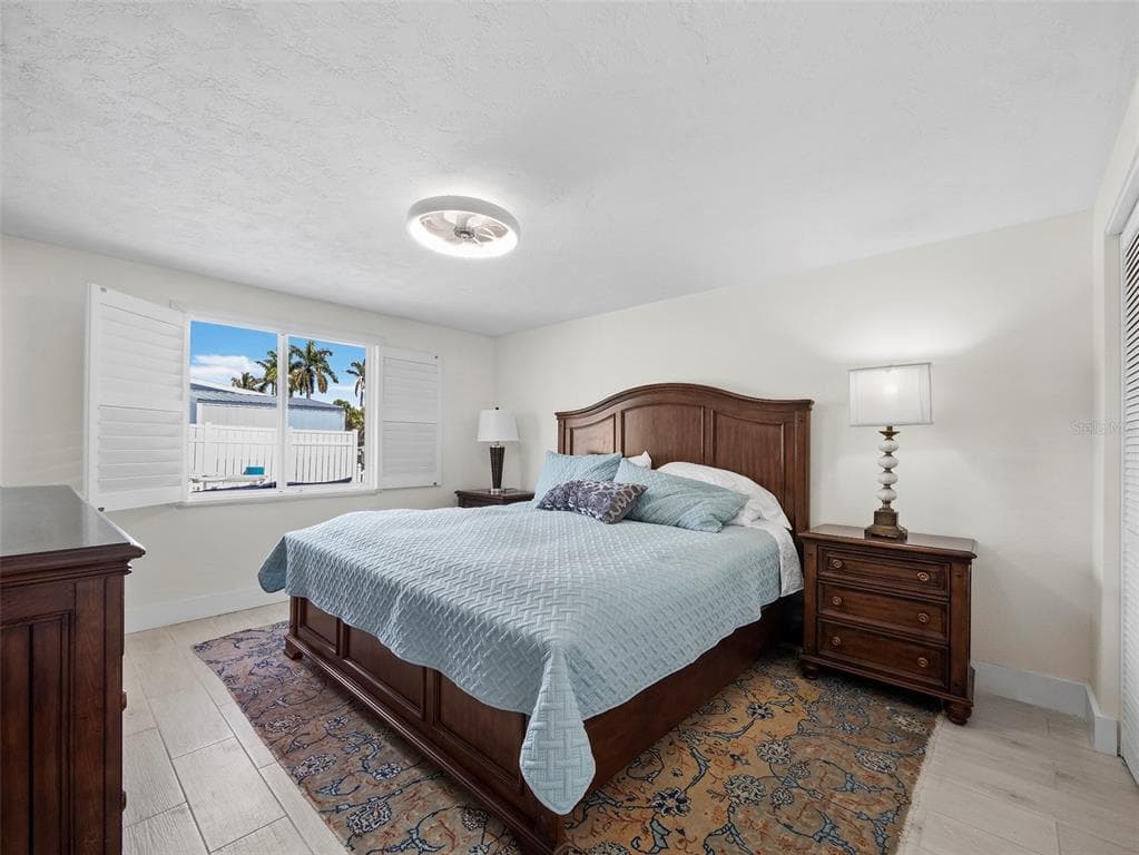726 JUNGLE QUEEN WAY photo 19