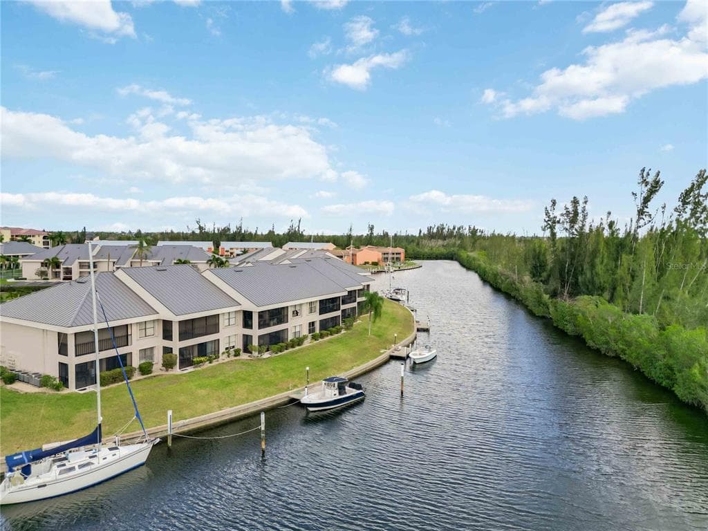 3256 WHITE IBIS COURT #324 1