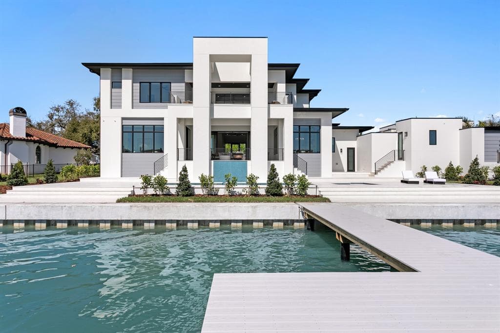 500 BARCELONA DRIVE 2
