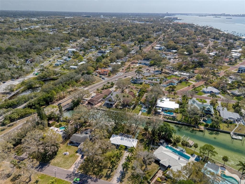 5 SHORE DRIVE photo 24