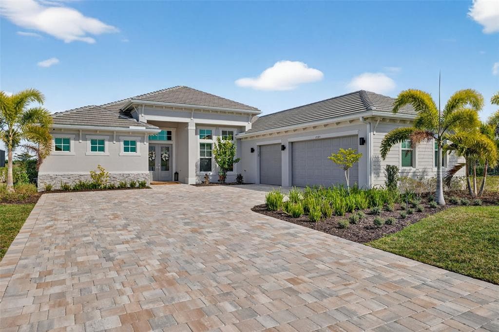 17395 BLUE SAPPHIRE DRIVE photo 3