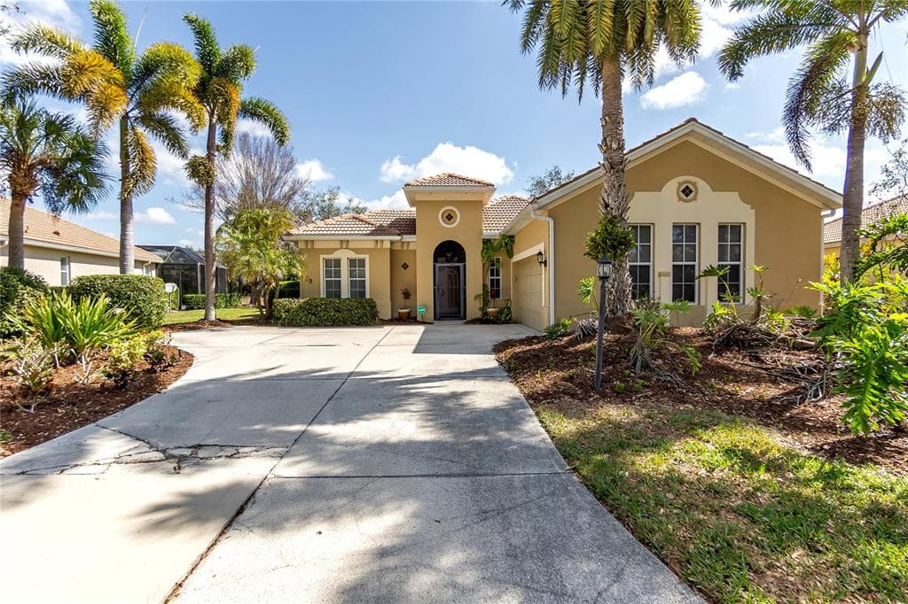 408 PARK TRACE BOULEVARD photo 2