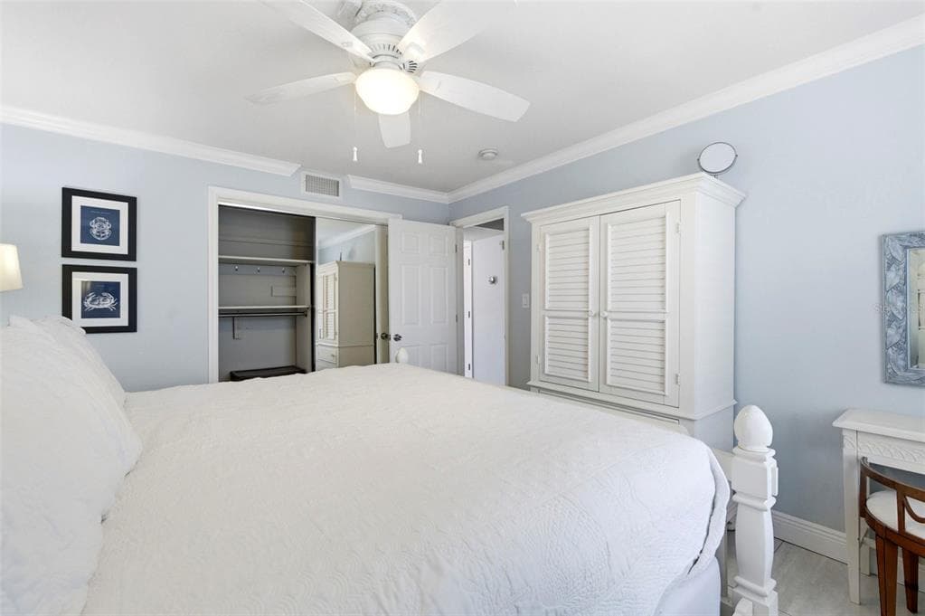 4911 COQUINA KEY DRIVE SE C photo 22