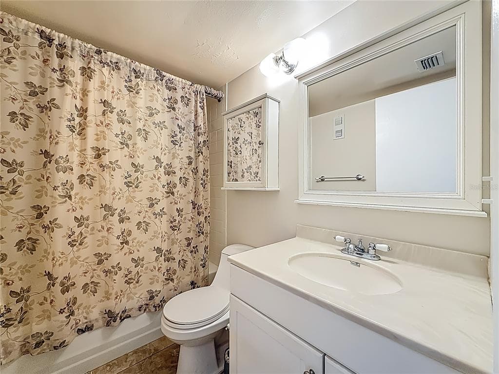 7401 BAY ISLAND DRIVE S 232 photo 16