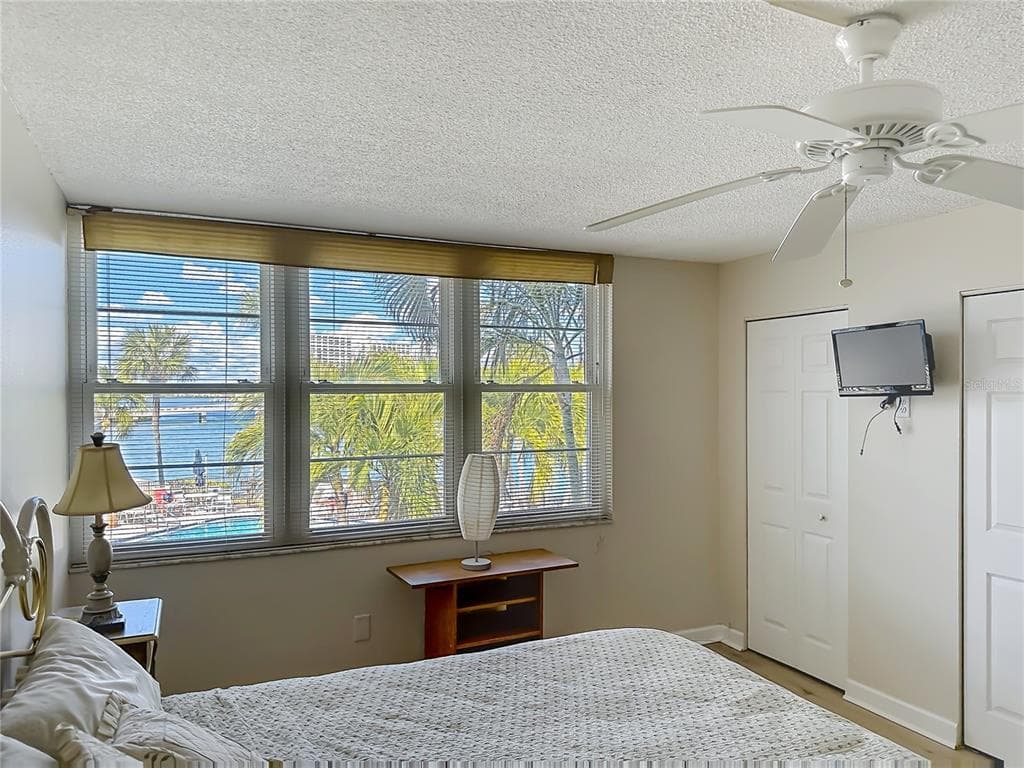7401 BAY ISLAND DRIVE S 232 photo 21