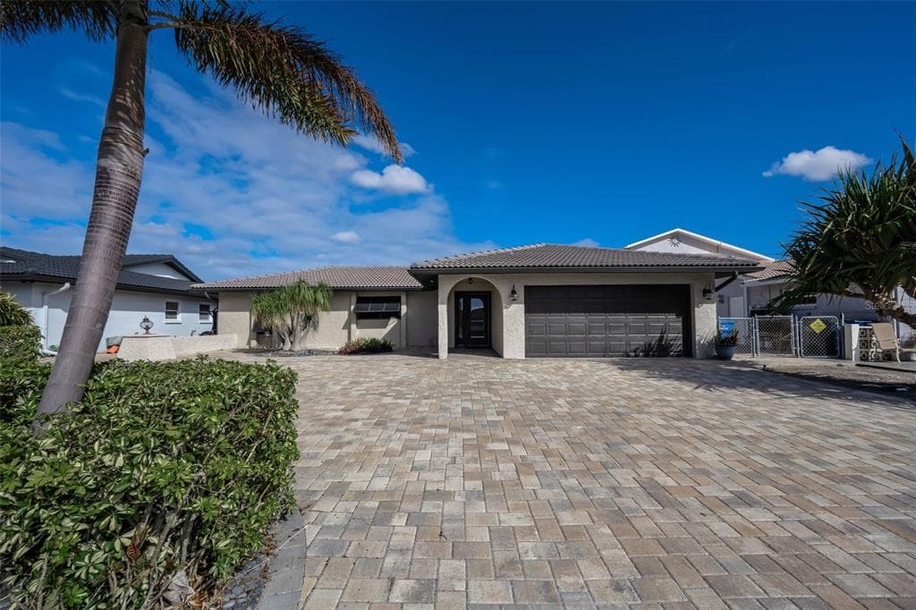 4976 GALLEON COURT 2