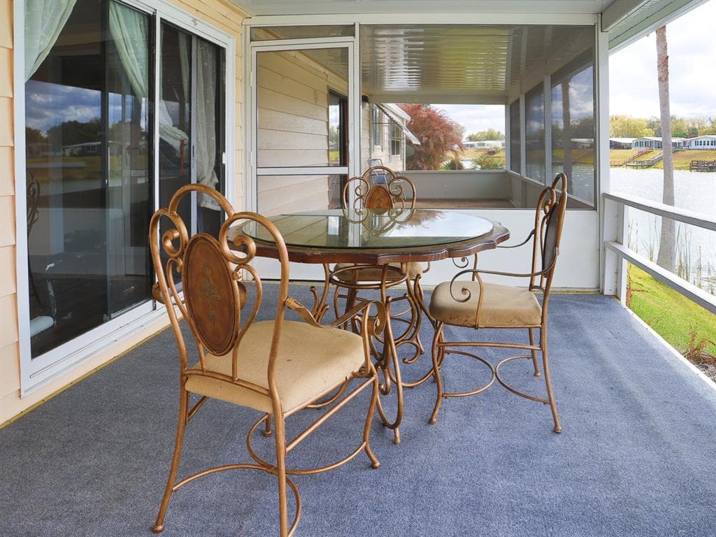 2055 S FLORAL AVENUE #238 4