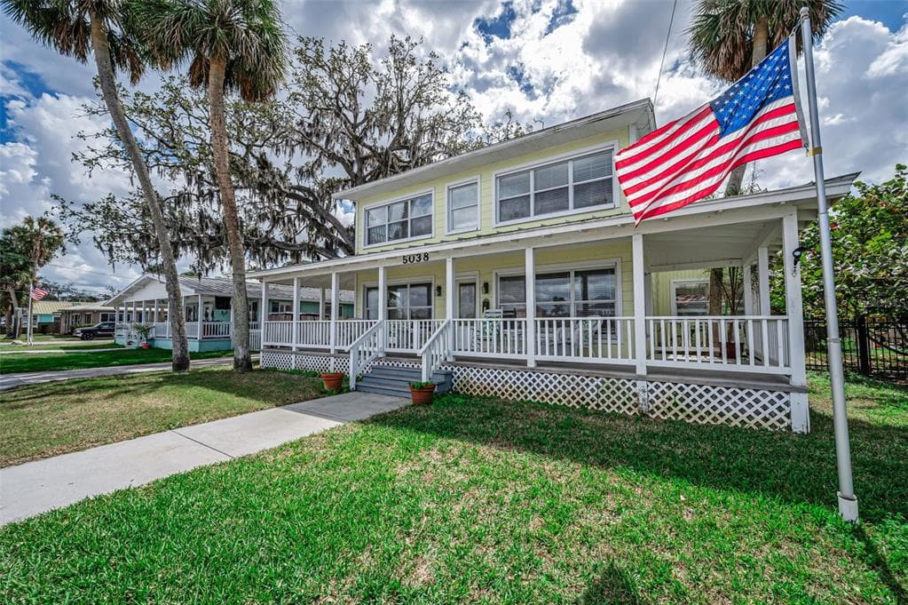 5038 SUNSET BOULEVARD 2