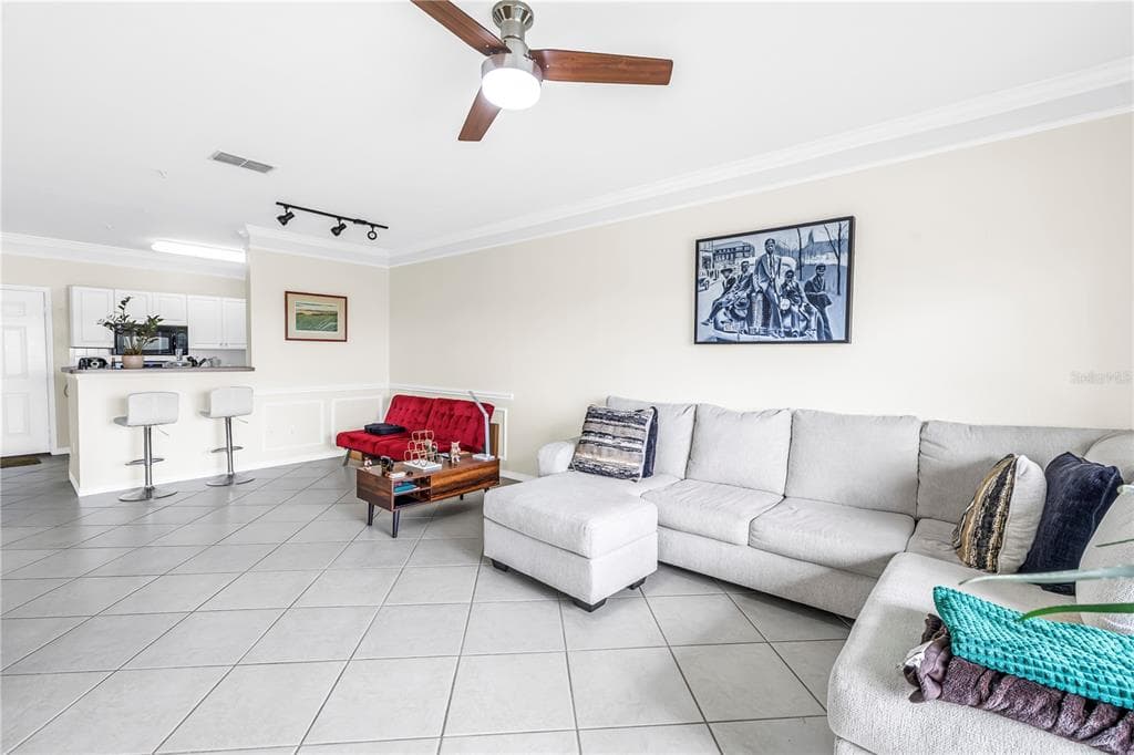 4333 BAYSIDE VILLAGE DRIVE 320 photo 13