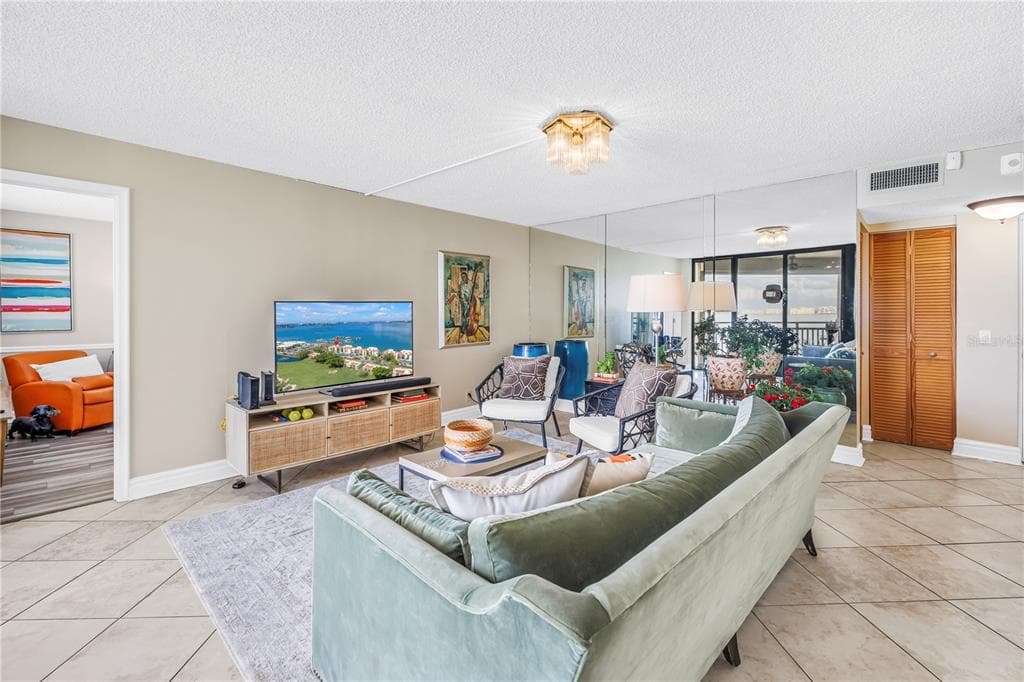 5825 PUERTA DEL SOL BOULEVARD S 464 photo 6