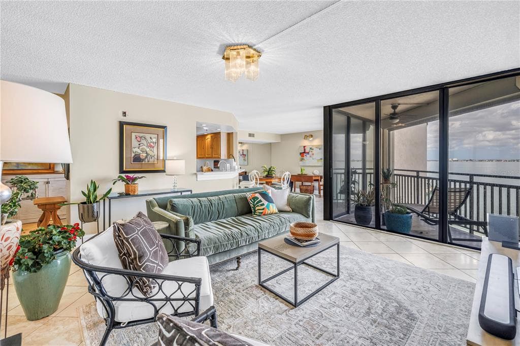 5825 PUERTA DEL SOL BOULEVARD S 464 photo 8